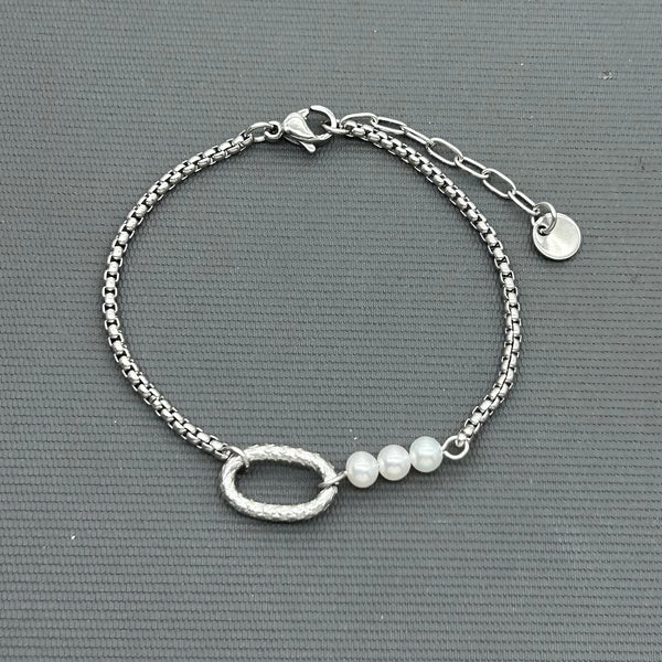 Stainless steel  bracelet - Freshwater Pearls - 3 pearls