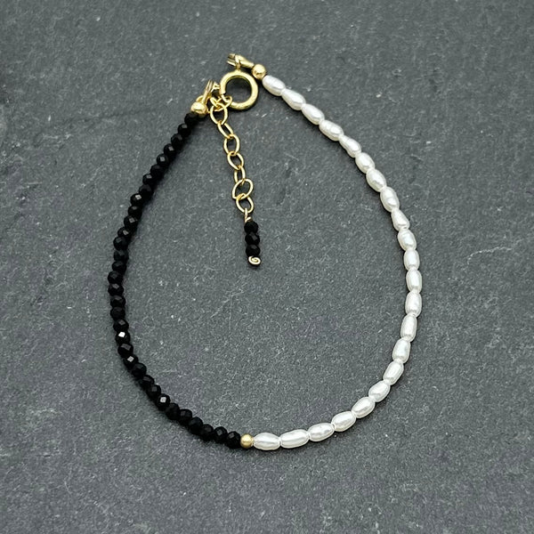 Handcrafted 14K Gold Filled - Dainty freshwater pearls bracelet
 - Black Spinel - longer length