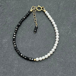 14K Gold Filled - Dainty freshwater pearls bracelet
 - Freshwater pearls & Cube spinel