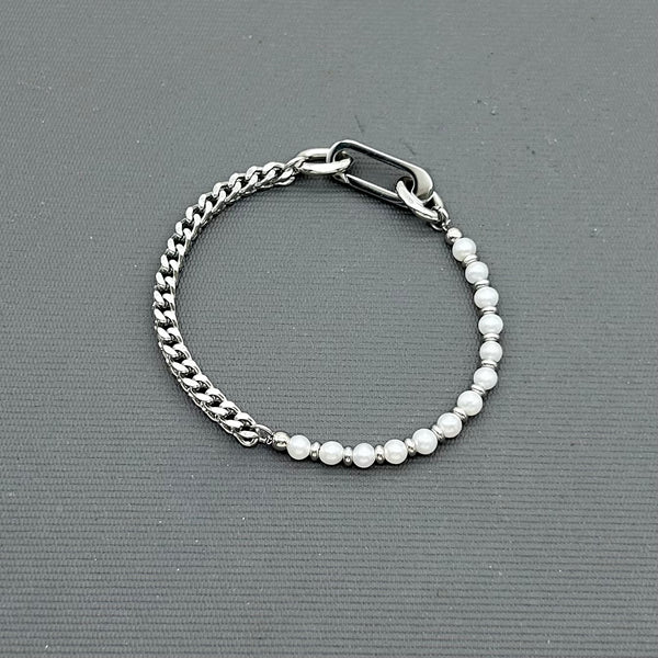 Statement Stainless steel bracelet - Freshwater pearls