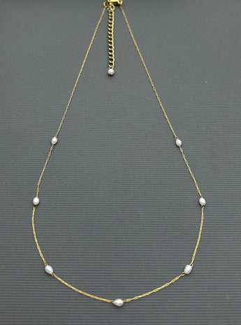 18k Gold plating over Stainless Steel Dainty Freshwater Pearl necklace - Stardust