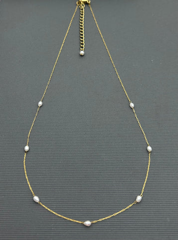 18k Gold plating over Stainless Steel Dainty Freshwater Pearl necklace - Stardust