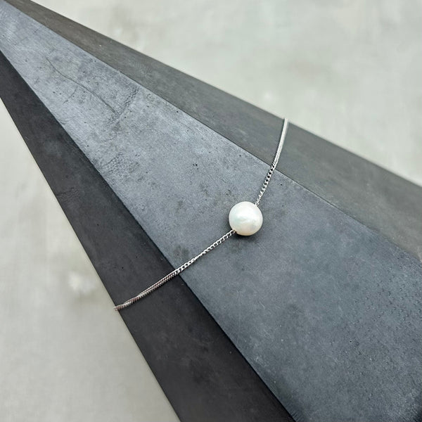 Stainless steel Minimalist dainty necklace - Freshwater Pearl necklace
