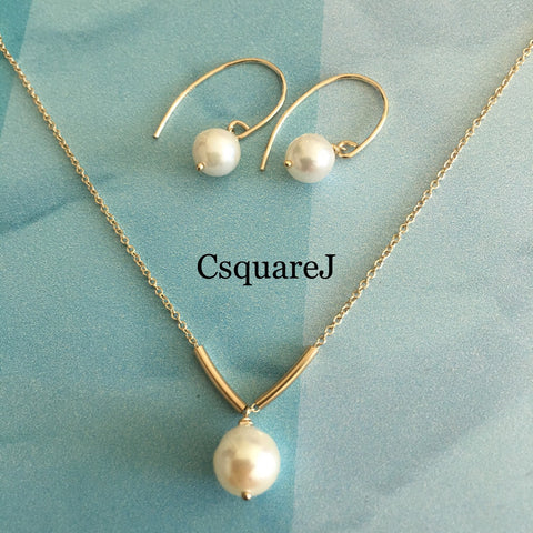 Japan cultured pearl earrings and necklace